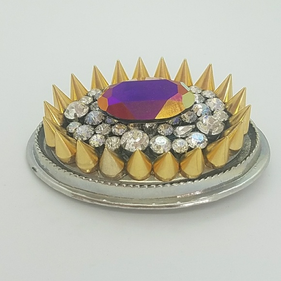 GASOLINE GLAMOUR DELUXE BELT BUCKLE - Picture 2 of 3